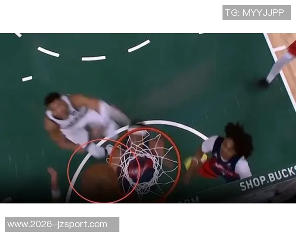 字母哥补篮遭封盖CJ中投绝杀后字母哥反击未能命中