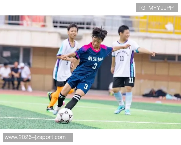 全国青少年足球发展迅猛注册球员超19万中青赛球队突破5000支 全国青少年足球发展迅猛注册球员超19万中青赛球队突破5000支